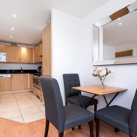 Central 2 Bed With Large Terrace London Exteriör bild