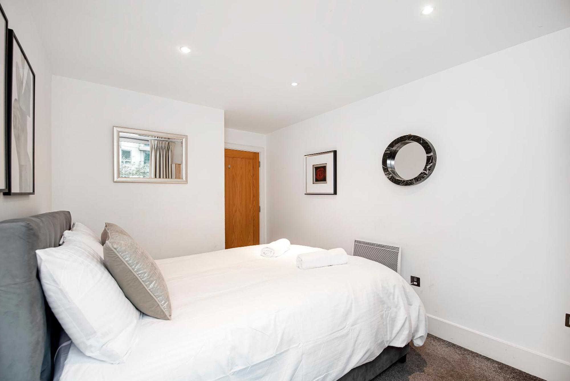 Central 2 Bed With Large Terrace London Exteriör bild