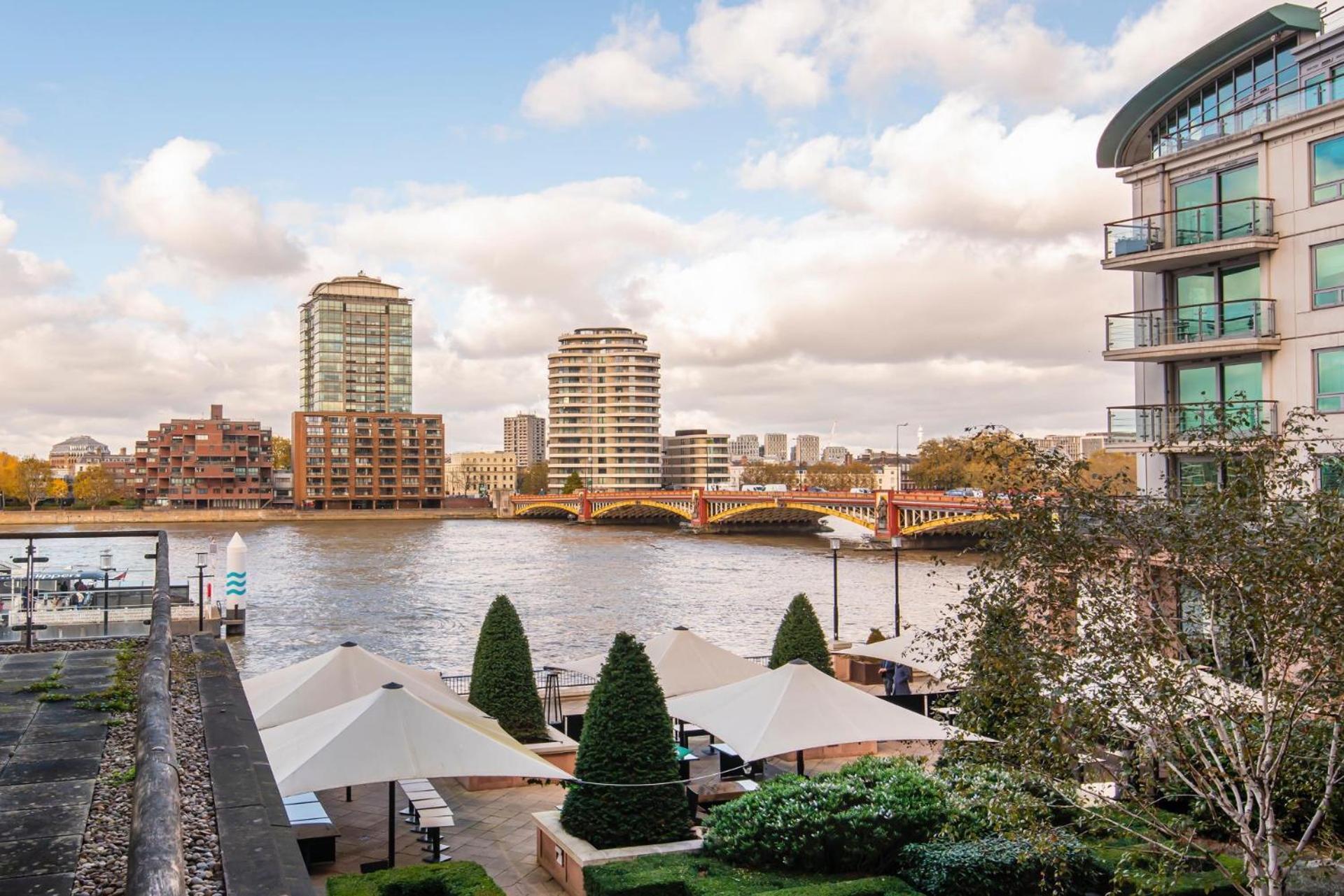 Central 2 Bed With Large Terrace London Exteriör bild